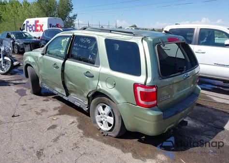 2008 Ford Escape Xlt z USA, uszkodzony, nr VIN 1FMCU93178KD56497